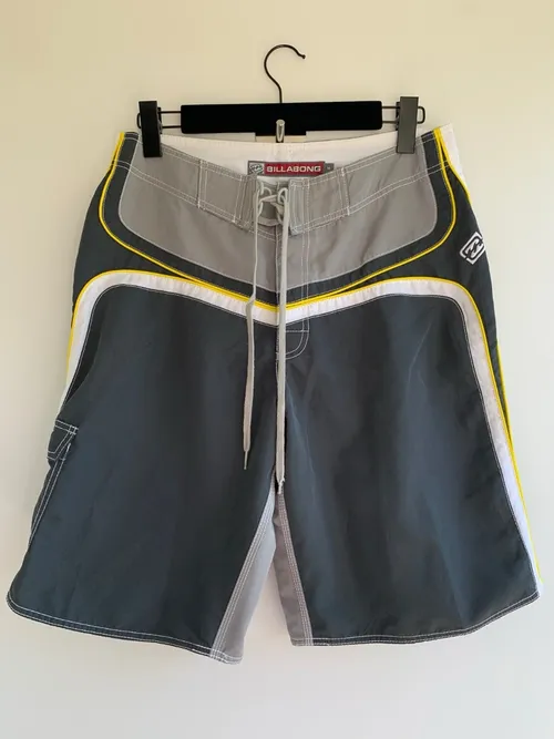 Y2K Billabong Wax Comb Pocket Boardshorts, vintage Billabong boardshorts